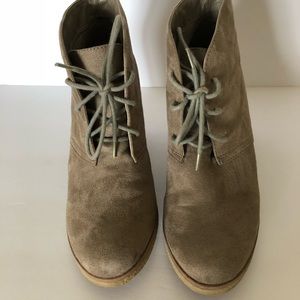 Urban outfitter lace up boot